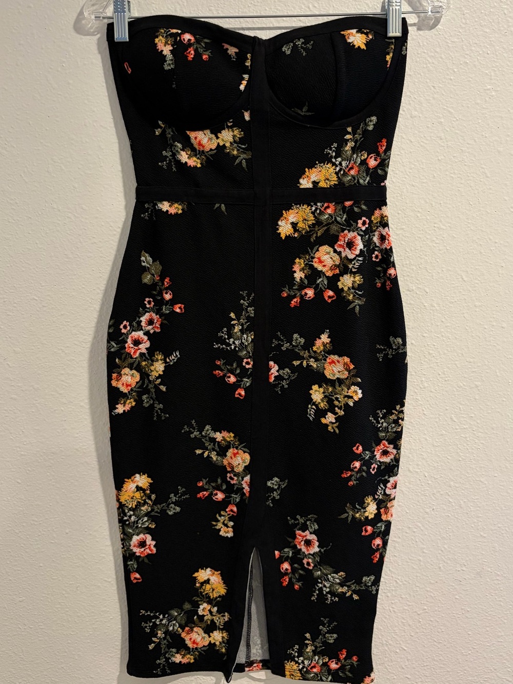Black floral midi dress 🖤🌺